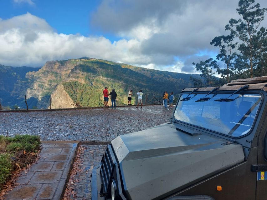 Madeira Safari Private 4x4, Full Day Santana or Porto Moniz - Pico do Areeiro: the view stop that can steal the whole day