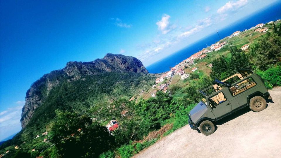 Madeira Safari Private 4x4, Full Day Santana or Porto Moniz - São Vicente Caves: when geology becomes the main attraction