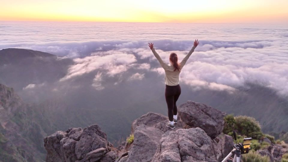 Madeira Safari Private 4x4, Full Day Santana or Porto Moniz - Levada stroll: the easy walk that adds balance to a 4x4 day