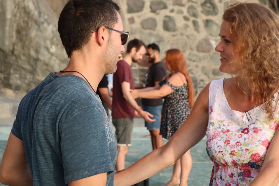 Madeira: Salsa and Bachata dance and discovery experience - Singles welcome: partner matching without the awkward scramble