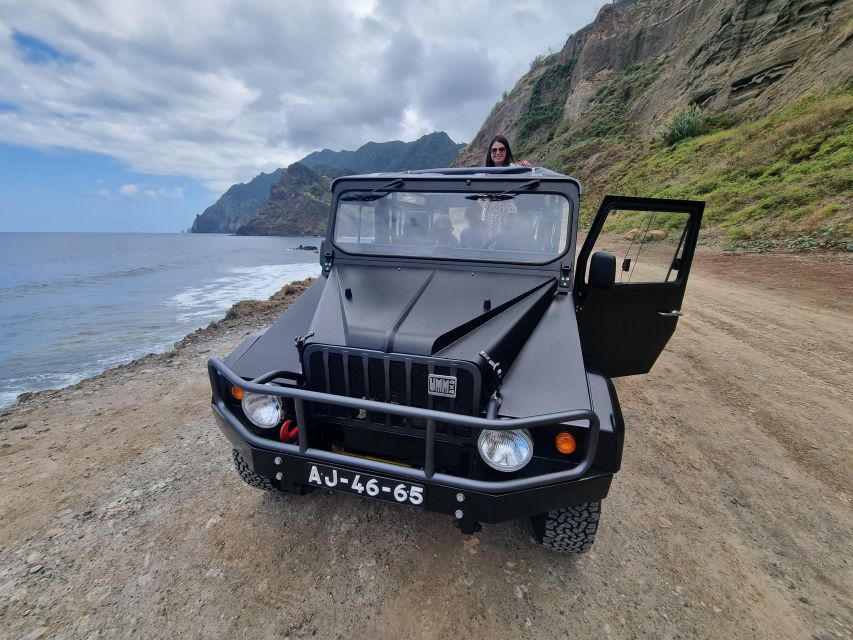 Madeira : Santana, Pico Arieiro, walk full day 4x4 Jeep tour - Pico do Arieiro: 40 Minutes of High Views (Fog Is the Real Threat)