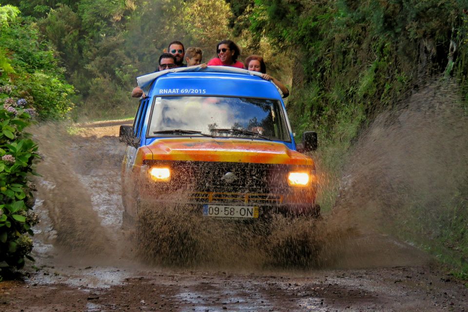 Madeira : Santo de Serra Local Farmers' Market half day trip - Small-Group 4x4: Why the Ride Is Part of the Value