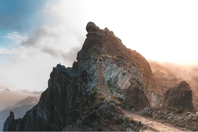 Madeira: Sunrise at Pico do Arieiro & Hike Larano trail - Pico do Arieiro sunrise plus the optional Stairs of Heaven (PR1)