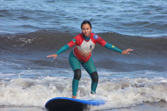 Madeira Surfing Lessons - Aroundfreedom Surf School - The 2-hour flow: theory, warm-up, and about 1h30m surfing