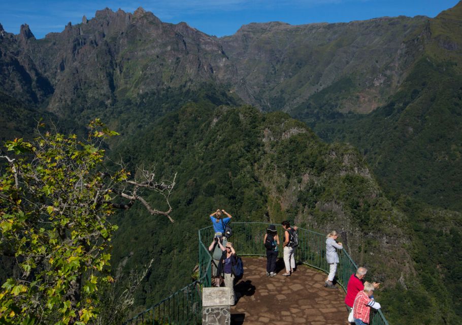Madeira: The Enchanting North - Santana’s Thatched Houses and Lunch Break: A Real Midday Anchor