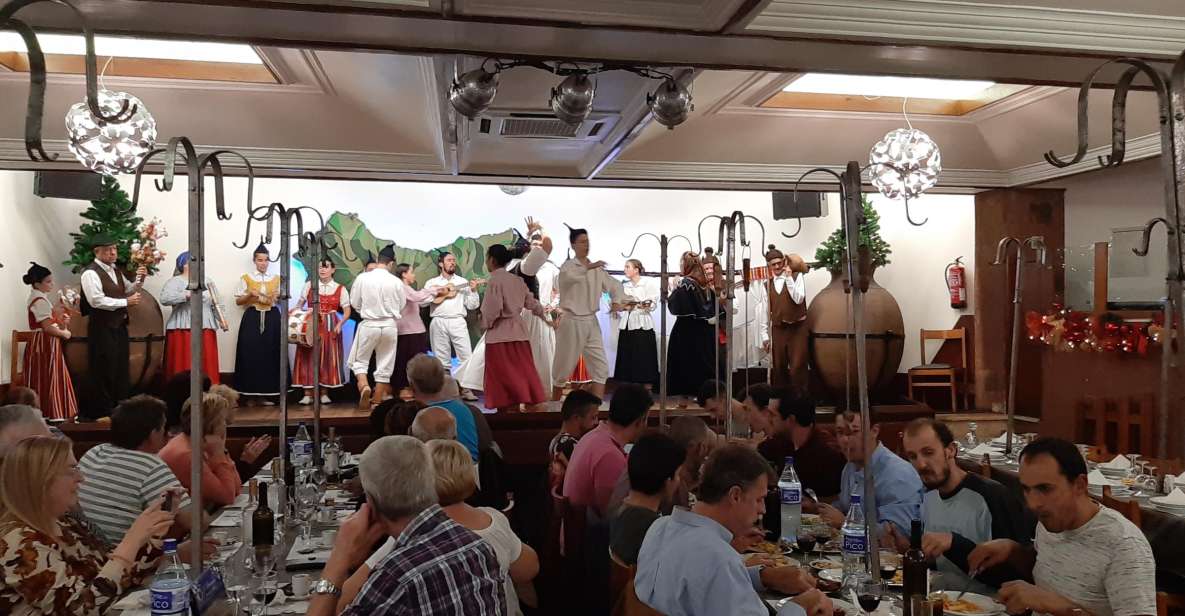 Madeira: Traditional Madeiran Dinner & Show - From Your Doorstep to the Restaurant: How the Evening Starts