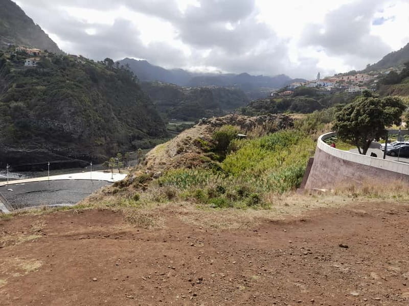 Madeira: West and East Madeira Top Highlights Tour - Porto Moniz Natural Pools: Swimming, Lunch Time, and Realistic Expectations