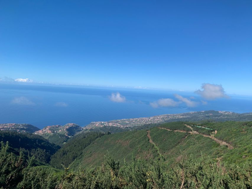 Madeira West Safari - The natural lava pools of Porto Moniz - Waterfalls and Seixal Black Sand Beach: Variety on the Way Back