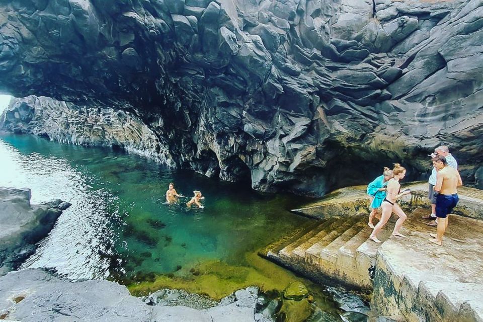 Madeira: West Side Jeep Tour with Natural Pools - Paul da Serra and the Rabaçal Valley Views