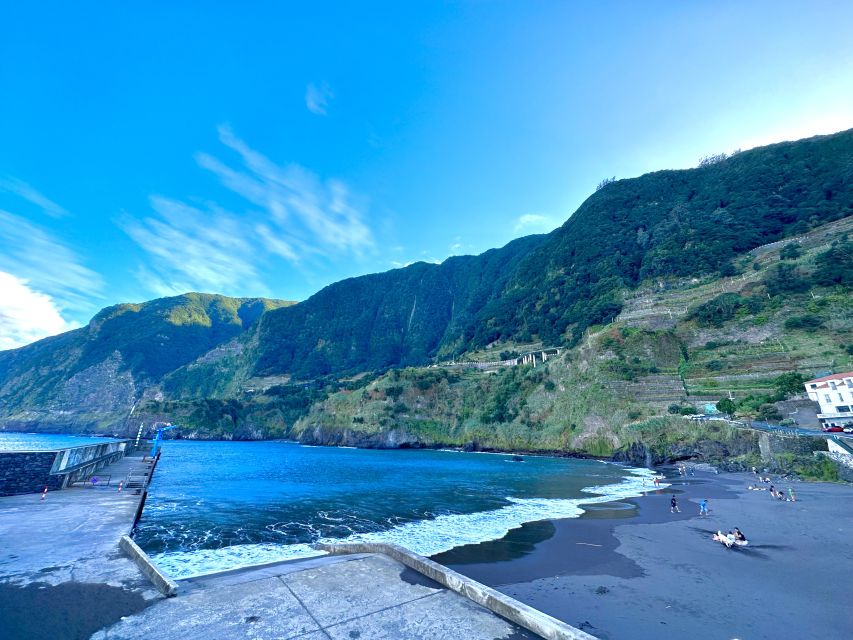 Madeira: Western Madeira Guided Trip & Fanal Mystic Forest - Cabo Girão Skywalk: that big-height viewpoint moment