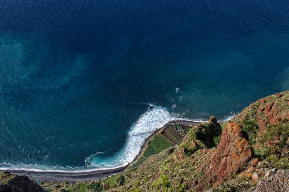 Madeira: Western Madeira Guided Trip & Fanal Mystic Forest - Ribeira da Janela: cliffs, rock formations, and fast photo time