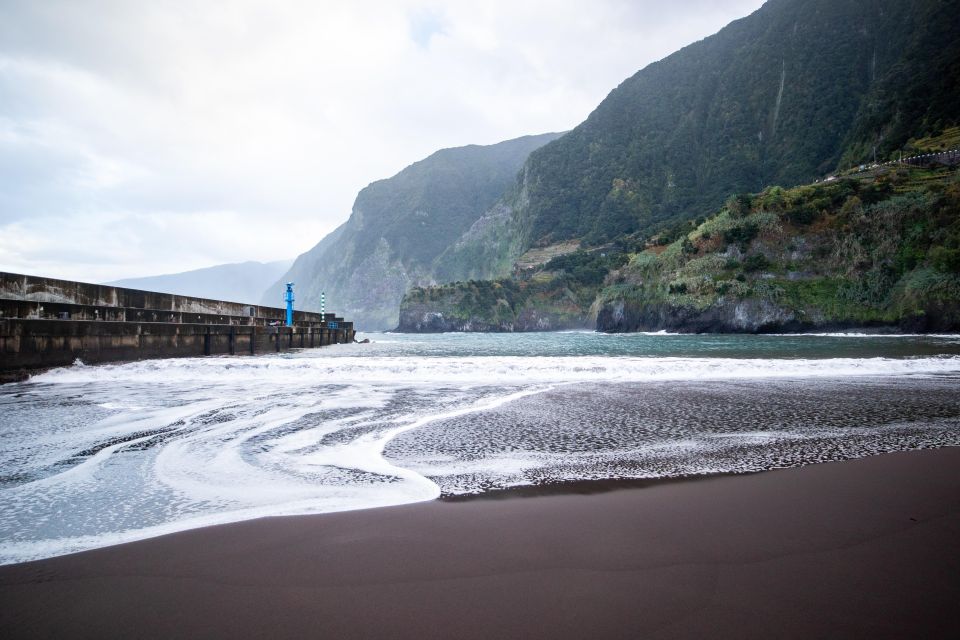 Madeira: Westside Achadas Cruz, Moniz, Seixal and Fanal - Porto Moniz natural sea pools: volcanic rocks, real ocean time