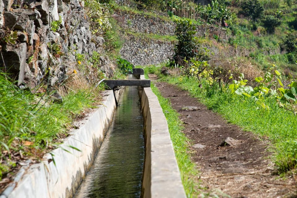 Maroços Madeira Island Levada Walk - Coffee break: a small stop that keeps the day comfortable