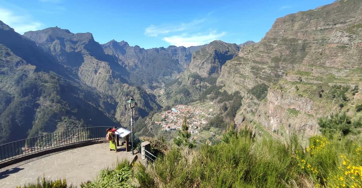 Nun's Valley & Pico dos Barcelos Madeira Island Tour - Curral das Freiras: village time and the story behind the nuns