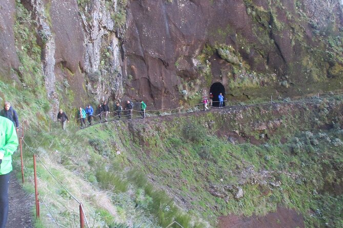 Pico do Arieiro - Pico Ruivo - Achada do Teixeira Walk - What the Hike Feels Like: Effort, Footwear, and Tunnel Safety
