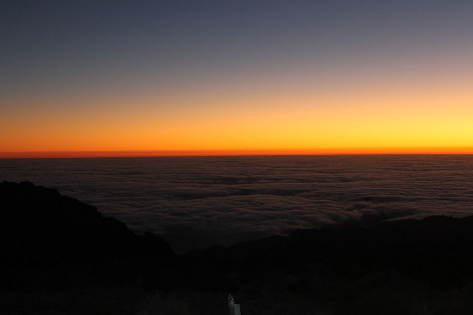Pico do Arieiro: Private 4x4 Sunrise Trip with Hot Drinks - Pico do Arieiro’s sunrise: why the clouds are the star