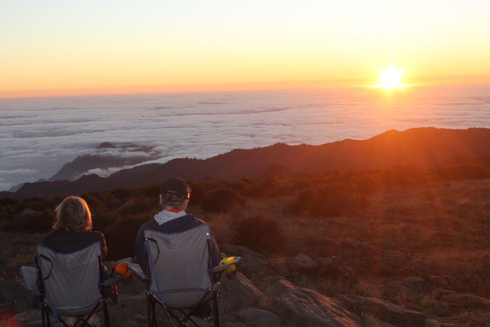 Pico do Arieiro: Private 4x4 Sunrise Trip with Hot Drinks - Hot drinks, blankets, and the dawn comforts you’ll actually notice