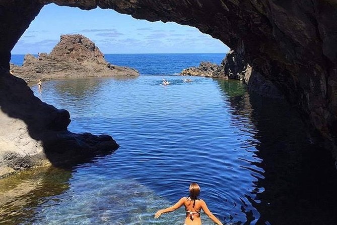 Porto Moniz Lava Pools, Fanal Forest and Skywalk 4x4 Experience - Food, drinks, and what to pack for a full 8-hour day