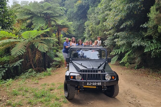 Private 4x4 Jeep Full Day Porto Moniz or Santana - East Tour: Pico do Areeiro, Ribeiro Frio green valleys, Santana culture, and ocean viewpoints