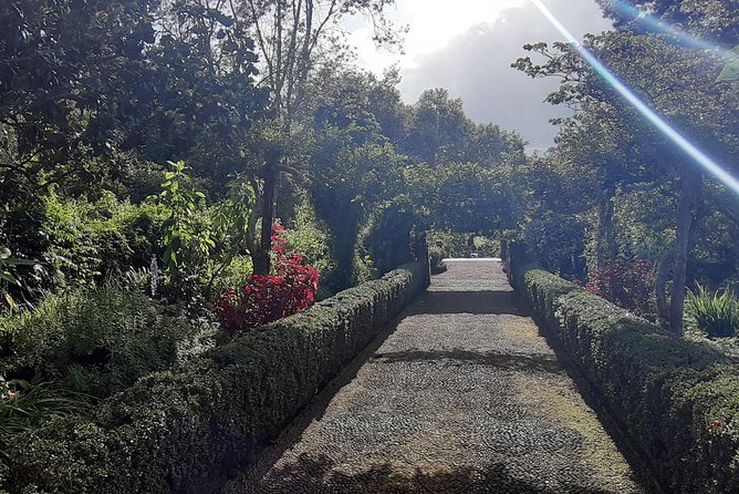 Private Halfday Flower Palheiro Gardens Tour - Panoramic stops built in: São João Latrão and Terreiro da Luta