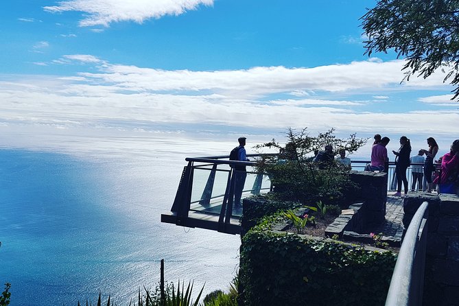 Private Jeep Tour: Amazing West Full-Day Tour incl Natural Pools - Ponta do Sol: the sunny village break