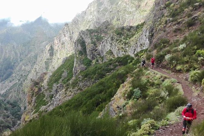Private Sunrise Guided hike on Pico do Areeiro or other custom - What to pack (so the hike feels great, not crunchy)