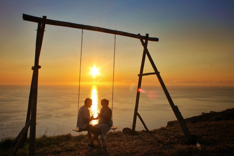 Private Swing Special place w/ Wine and Fruits 4x4 jipe tour - Private 4x4 Madeira: getting to Pico do Arieiro without the crowd chaos