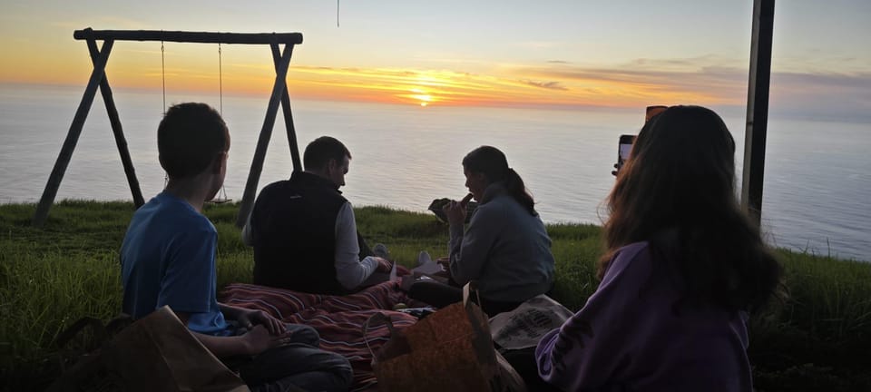 Private Swing Special place w/ Wine and Fruits 4x4 jipe tour - The secret stop near Pico do Arieiro: clouds, color, and staying warm for the best light