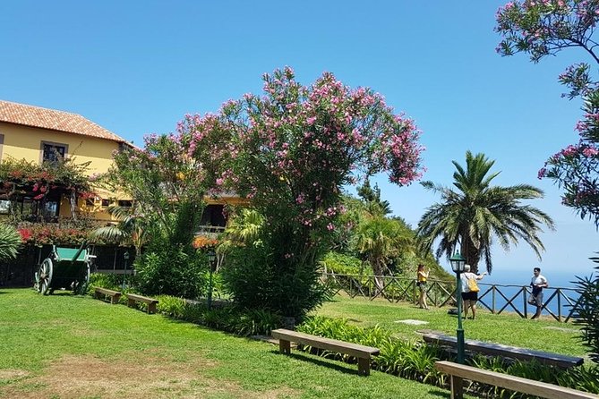 Private Tour The Biosphere Santana - Hotel Quinta do Furão and the waterfall you came for