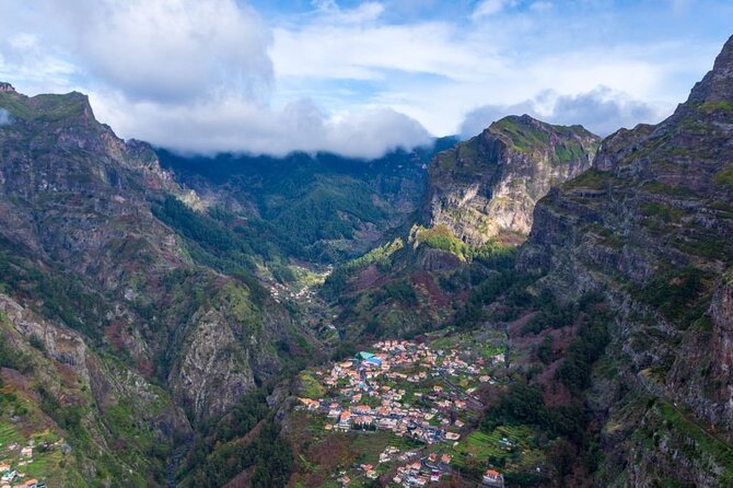 Private Tuk Tuk Tour in Nuns Valley - Miradouro Eira do Serrado: the heart of Curral das Freiras