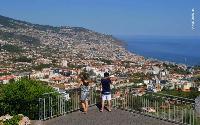 Private Vespa Tour Nun´s Valley,Câmara Lobos,CaboGirão(4hrs) - A 4-hour Vespa route that strings Madeira’s best views together