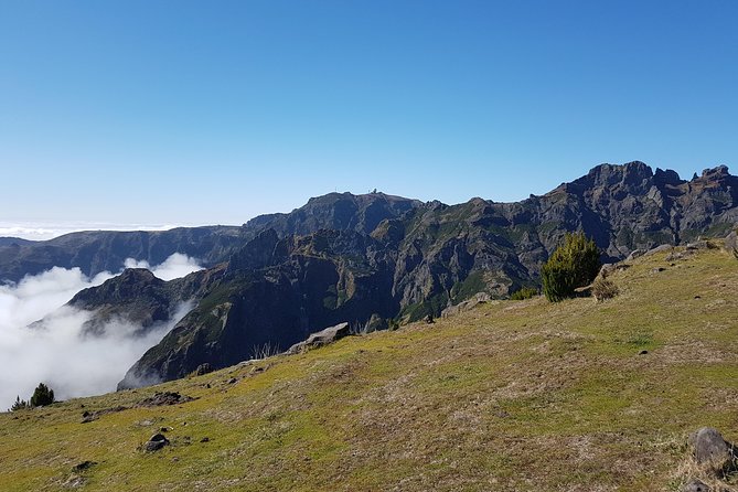 Private Walk Achadas Teixeira - Pico Ruivo Half-day - Weather: Why You Should Dress for Mountaintop Changes