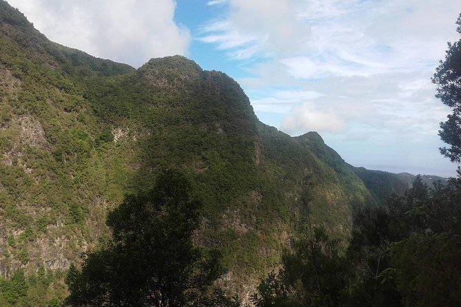 Queimadas-Caldeirão Verde - Weather check: plan for a trail day that depends on conditions