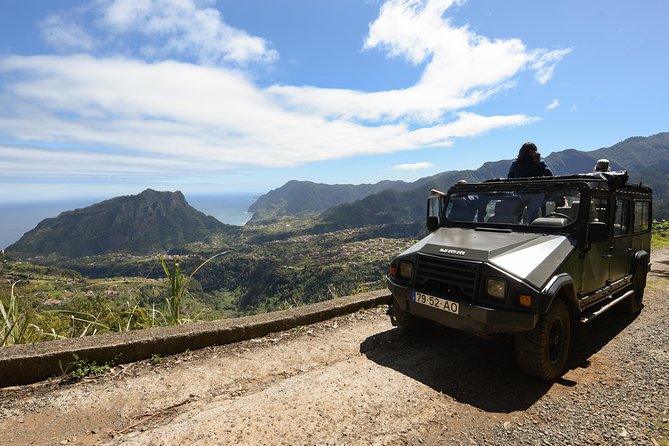 Safari 4x4 Pico Arieiro Santana in Small Group "FlowerEAST" - Pico do Arieiro: getting the big-altitude viewpoint without extra hassle