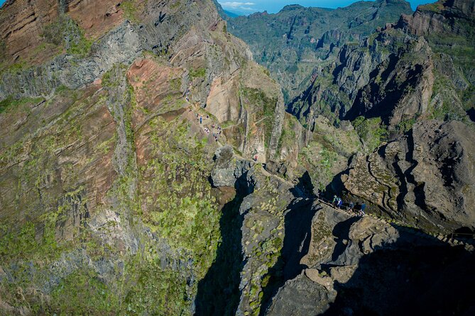 Stairway to Heaven: Pico do Areeiro in Madeira Island - Ecological Park of Funchal + PR 3 Vereda do Burro: the calm start that matters