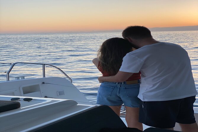 Sunset Catamaran Tour l Madeira Island - Meeting point in Funchal: where to start and how to avoid missing the boat