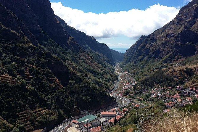 Tour - 8 Villages to the West - Ribeira Brava and the Central Access Story of the Island