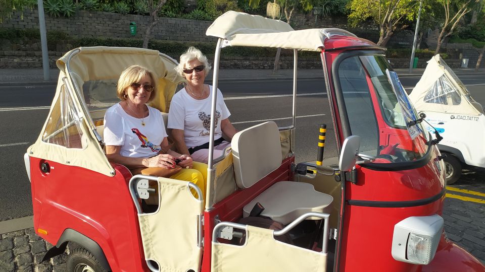 Tuk Tuk Funchal City - Madeira Island - City center views and the hill climb toward Pico