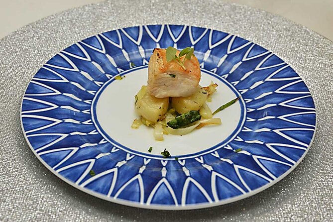 Wine, Dine & Indulge: premium wine & food tour in Madeira - Zarco Statue Stop: 15 Minutes of History Before You Eat