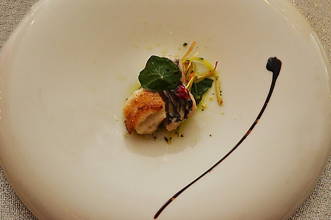Wine, Dine & Indulge: premium wine & food tour in Madeira - Three Restaurants, Three Courses: How the Wine and Food Fit